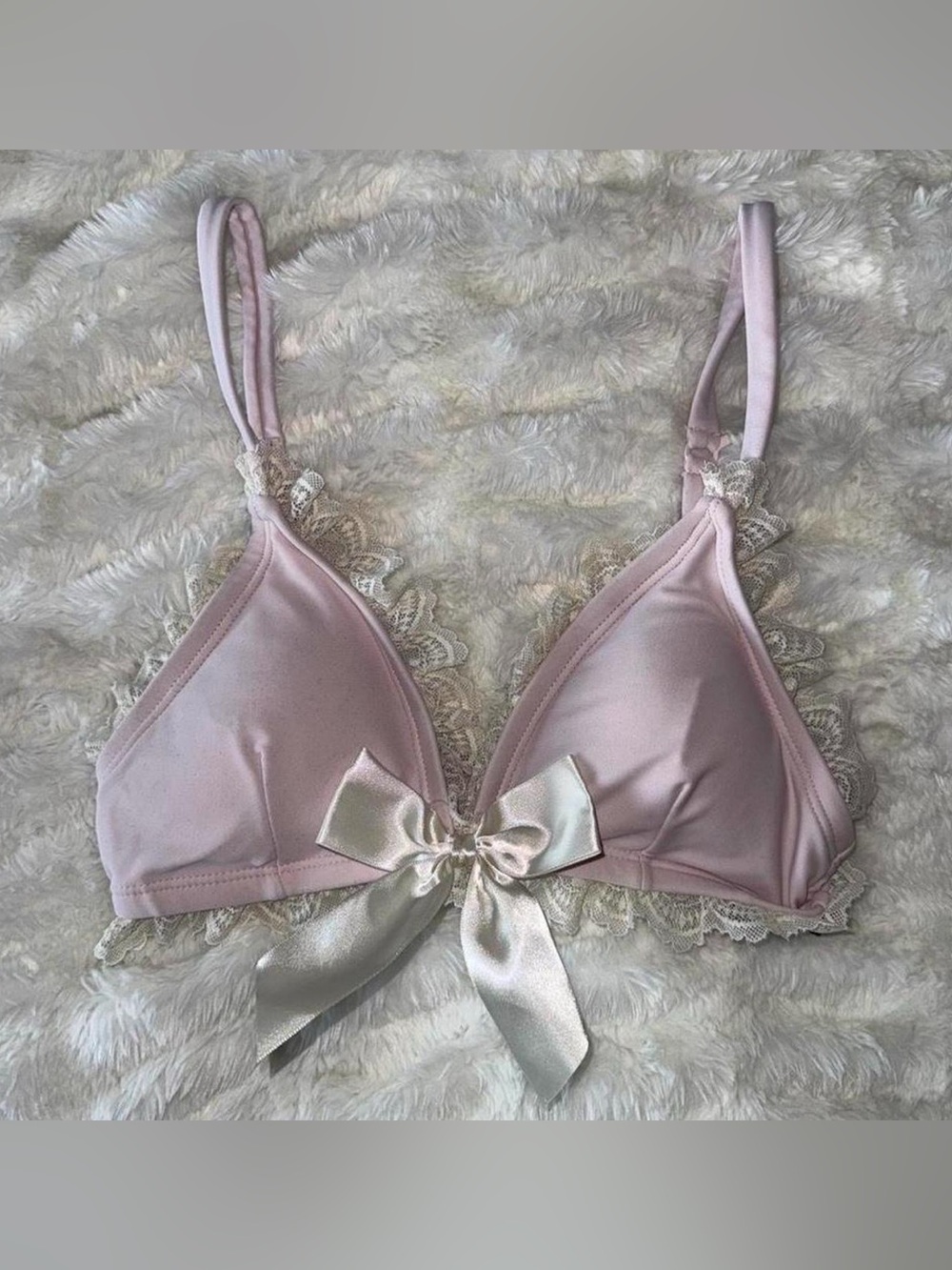 Hot Topic pink swim top with white lace and bow detail